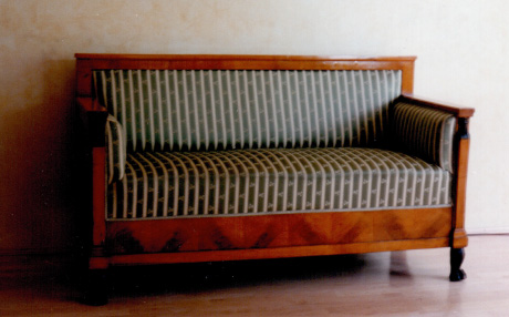 Möbelrestaurierungen Köln - Biedermeier-Sofa